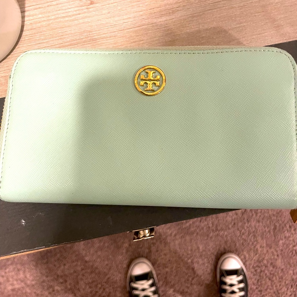 Tory Burch wallet